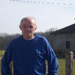 Momonono01, Home sitter Montagnat France