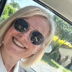 Nathjhmy, Home sitter Saint-Perreux France