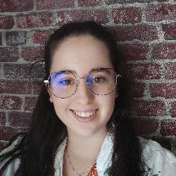 Cyann, Home sitter Poitiers France | 1