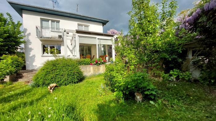 Home sitting Thionville, France