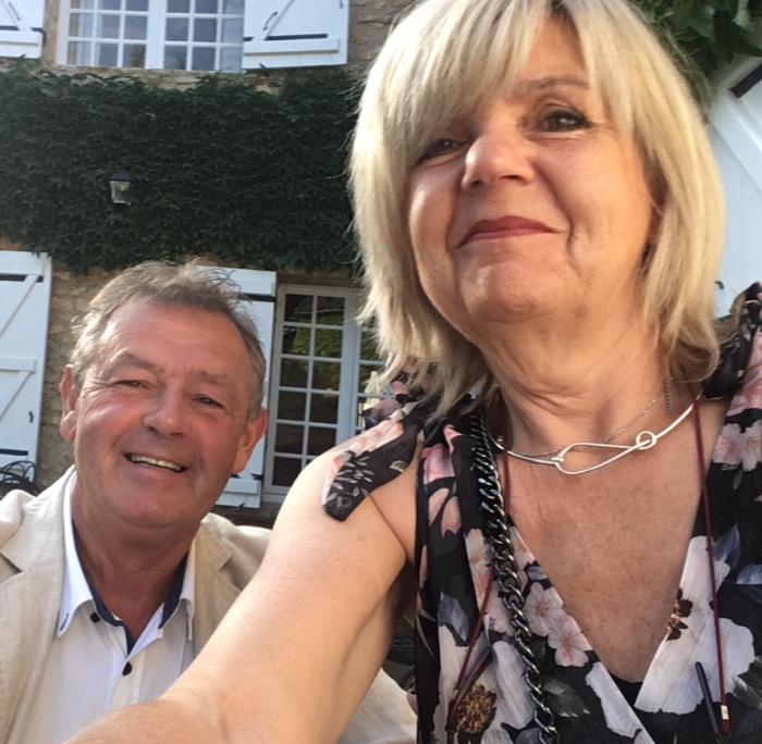 Home sitting Plouigneau, France