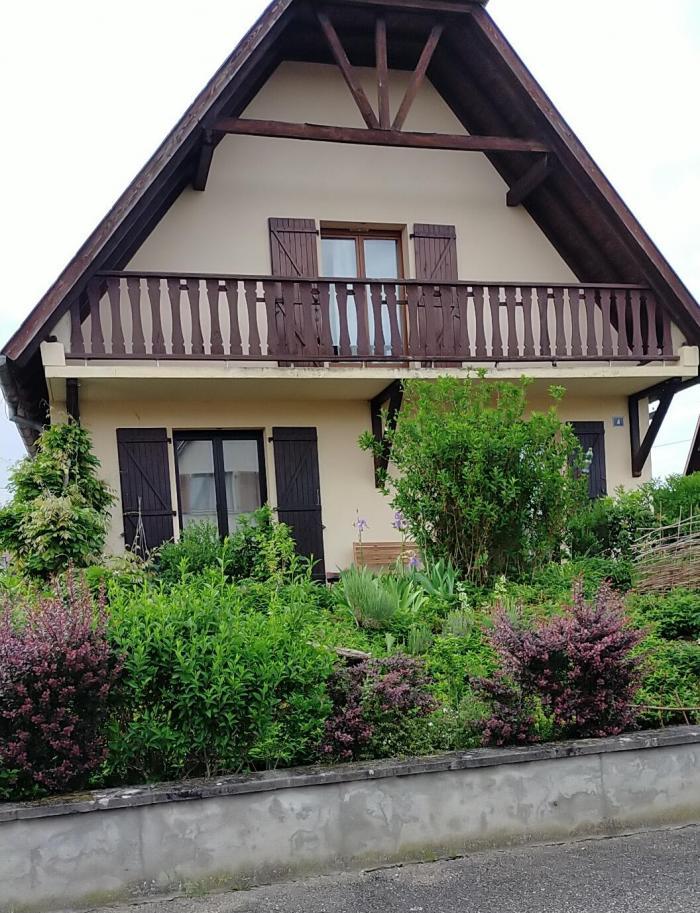 Home sitting S&eacute;lestat, France