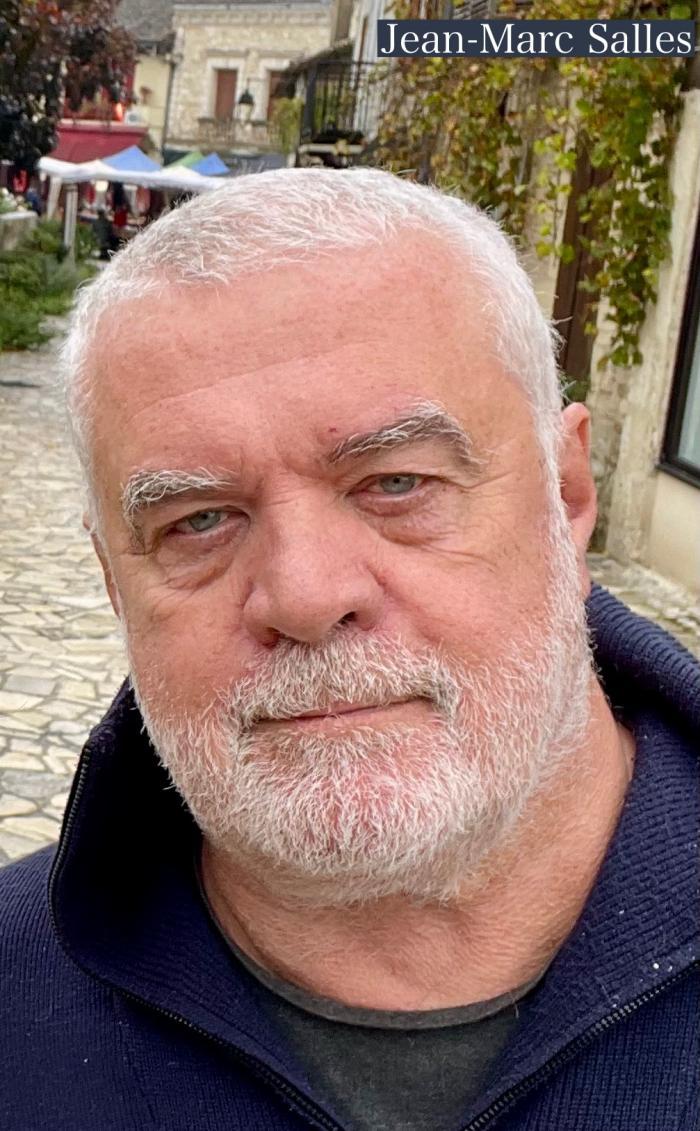 Home sitting Agen, France