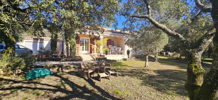 Home sitting Taulignan, France