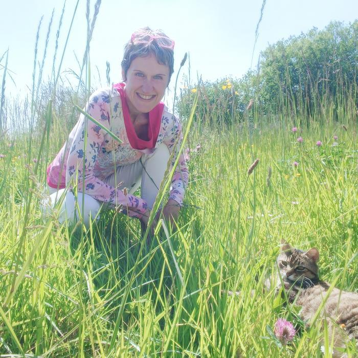 Home sitting Tr&eacute;flez, France