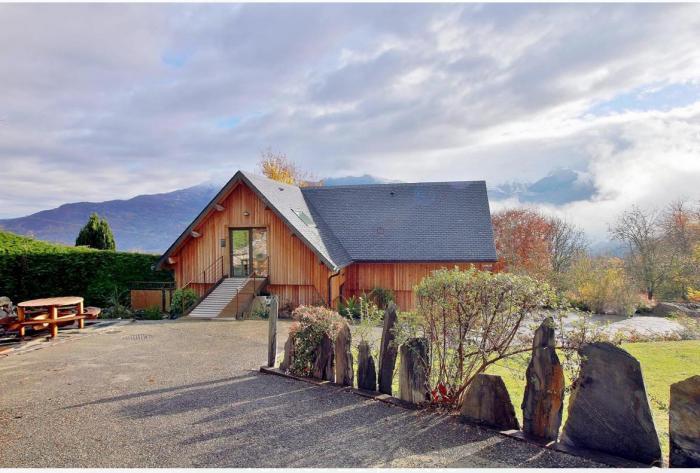 home sitting, France, Arras-en-Lavedan