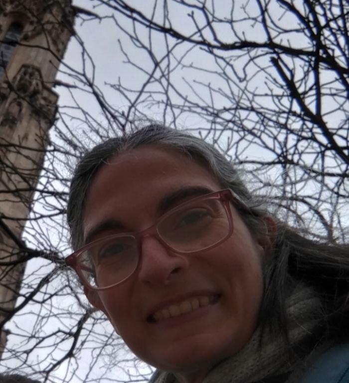 Home sitting Plaisance, France