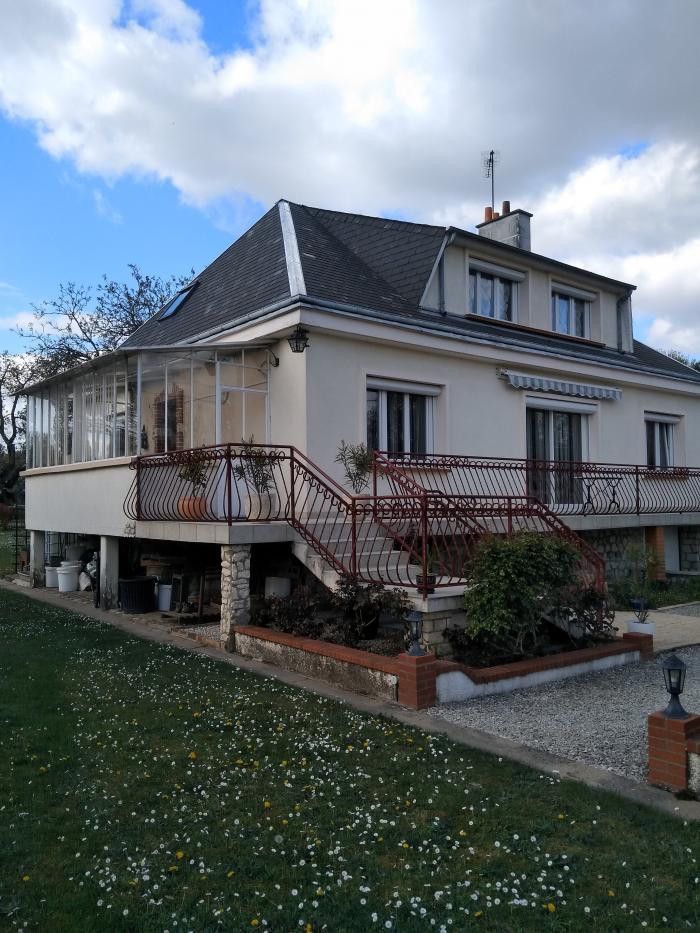 home sitting, France, Donnery