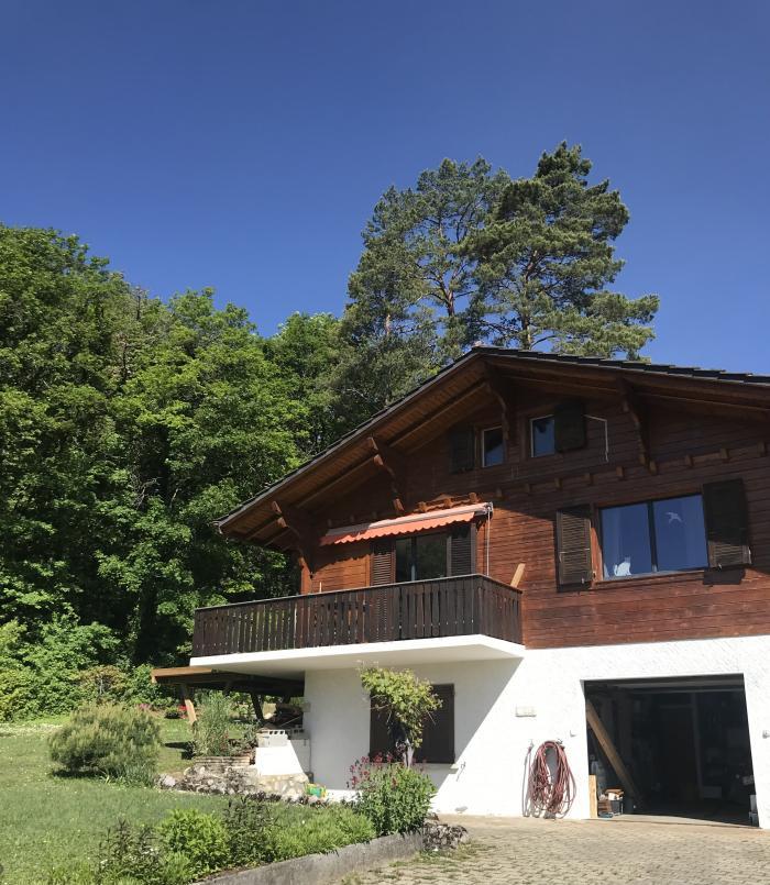 Home sitting Gingins, Switzerland