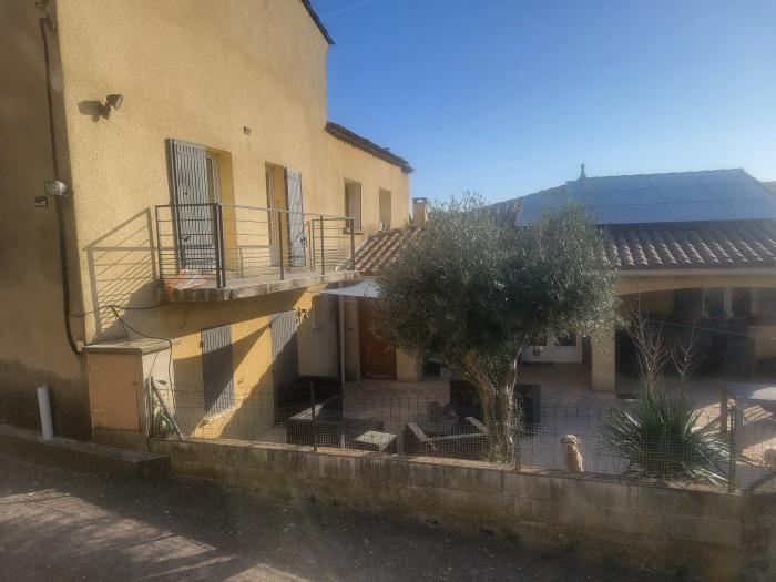 Home sitting Bourg-Saint-Andéol, France
