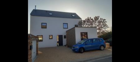 Home sitting Jemeppe-sur-Sambre, Belgium