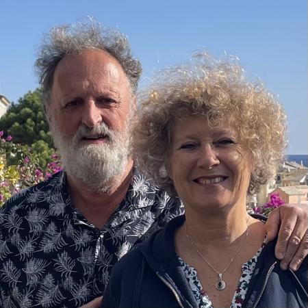 Home sitting Orange, France