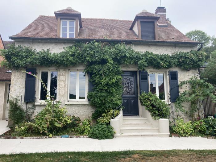 house sitter, France, Saintines
