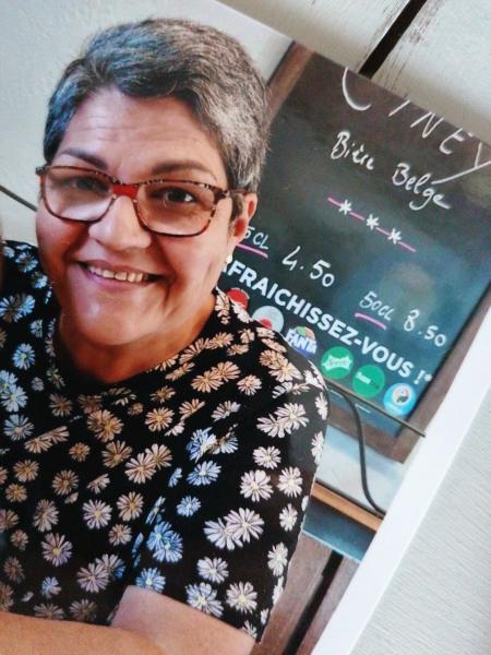 Home sitting Mouhet, France