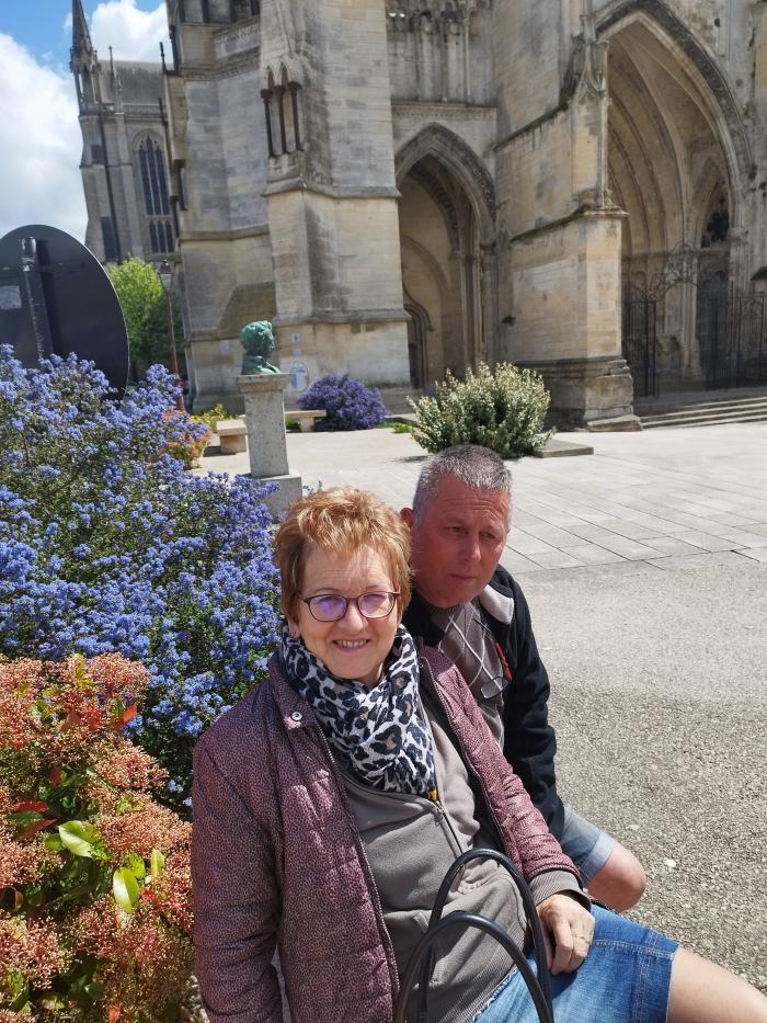 Home sitting Argentan, France