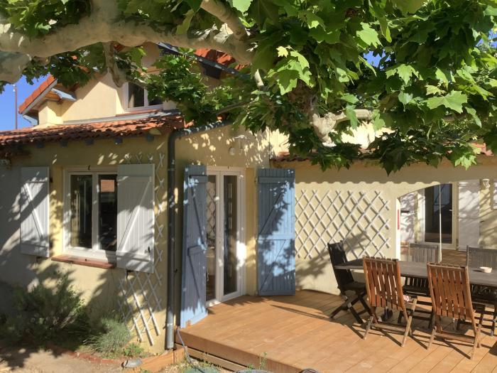 home sitting, France, Allauch