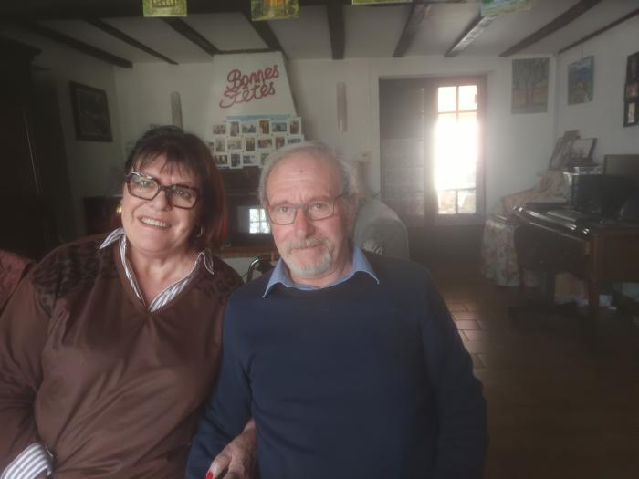 Home sitting Montjay, France