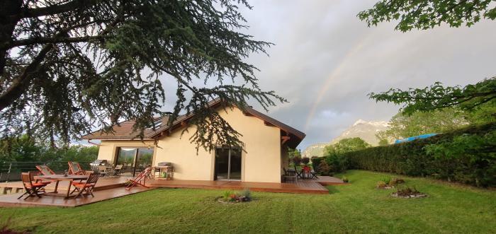 Home sitting Saint-Laurent, France