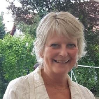 Home sitting Serris, France