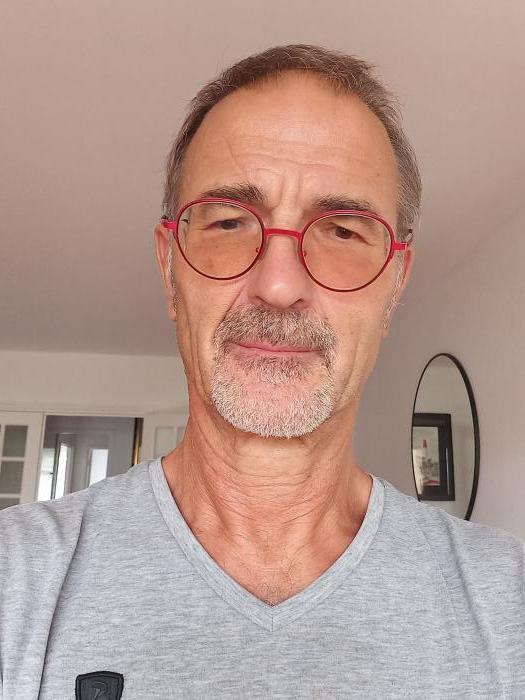 Home sitting Metz, France