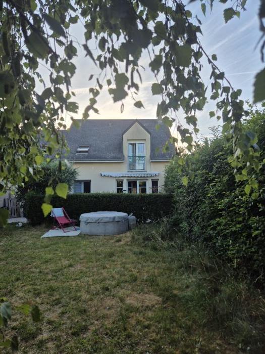 Maison à garder Ifs, France