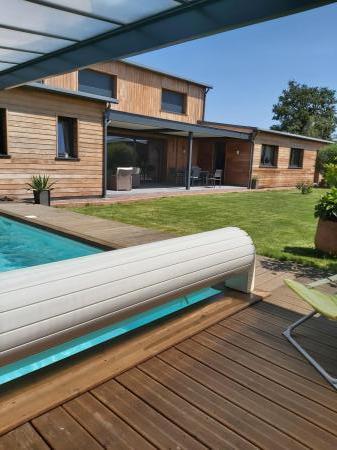 Home sitting Sorigny, France