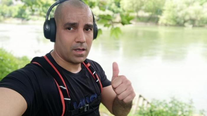 Home sitting Clichy, France