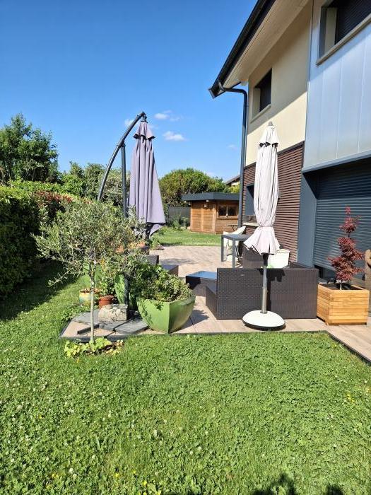 Home sitting Feig&egrave;res, France