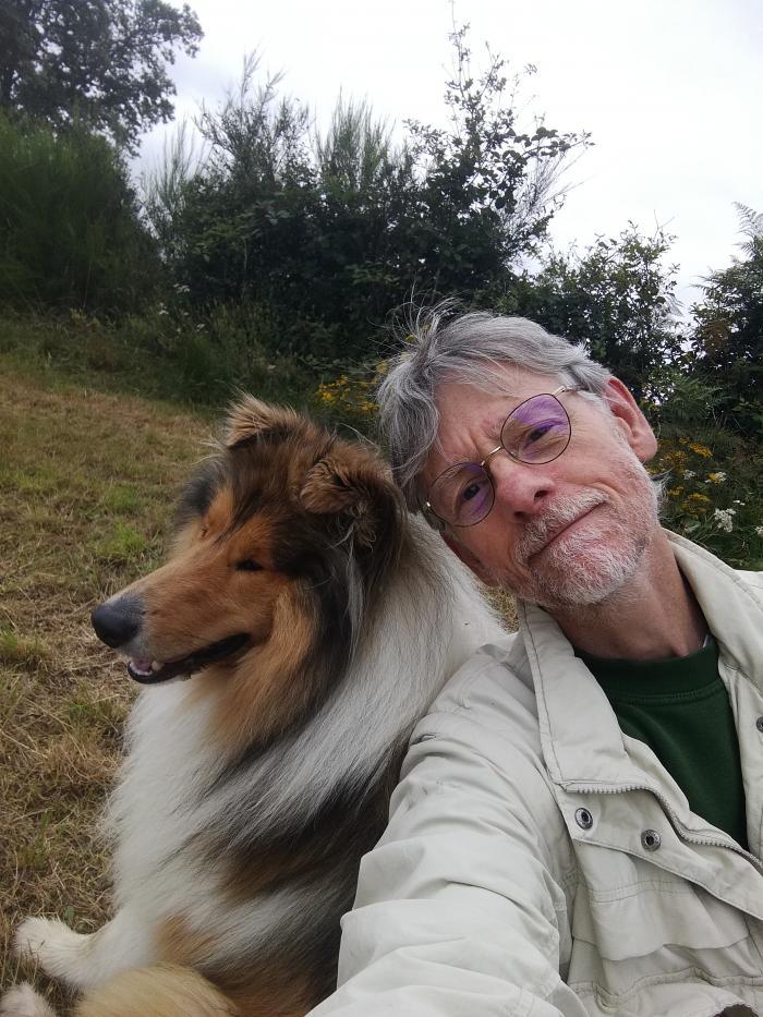 Home sitting Mennecy, France