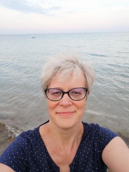 Home sitting Dinan, France